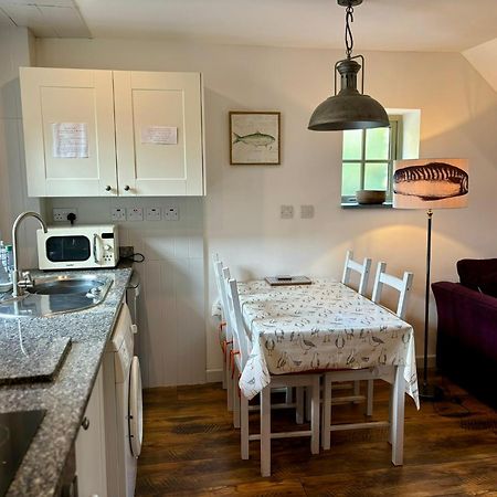 Little Bream - Pretty Cosy Cottage, Sea Views, Walk To The Beach Mawnan Smith Bagian luar foto