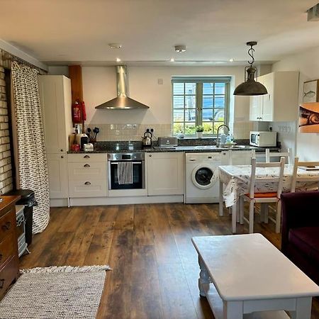 Little Bream - Pretty Cosy Cottage, Sea Views, Walk To The Beach Mawnan Smith Bagian luar foto