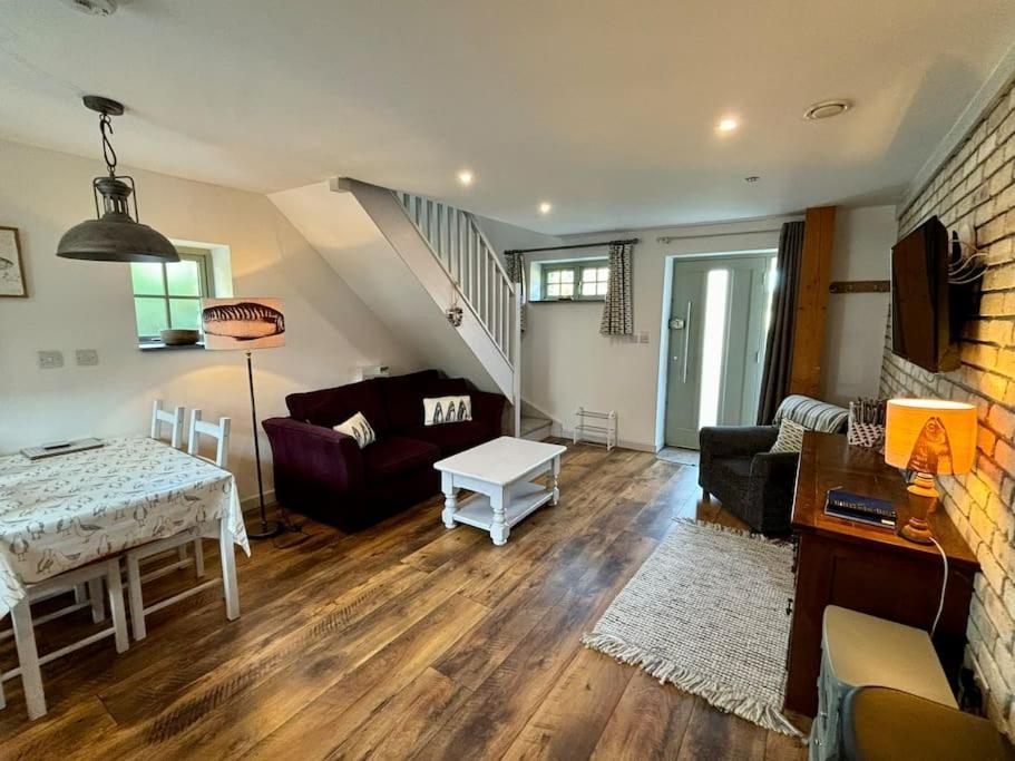 Little Bream - Pretty Cosy Cottage, Sea Views, Walk To The Beach Mawnan Smith Bagian luar foto