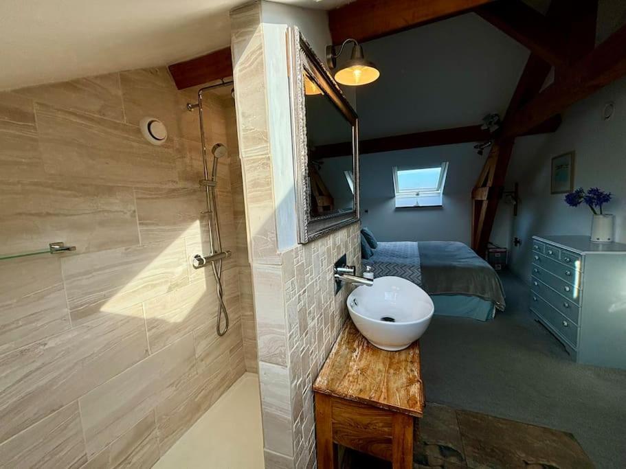 Little Bream - Pretty Cosy Cottage, Sea Views, Walk To The Beach Mawnan Smith Bagian luar foto