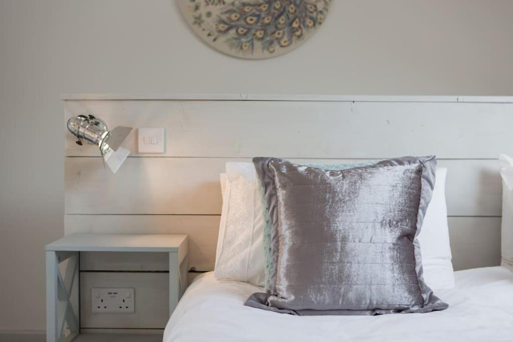 Little Bream - Pretty Cosy Cottage, Sea Views, Walk To The Beach Mawnan Smith Bagian luar foto