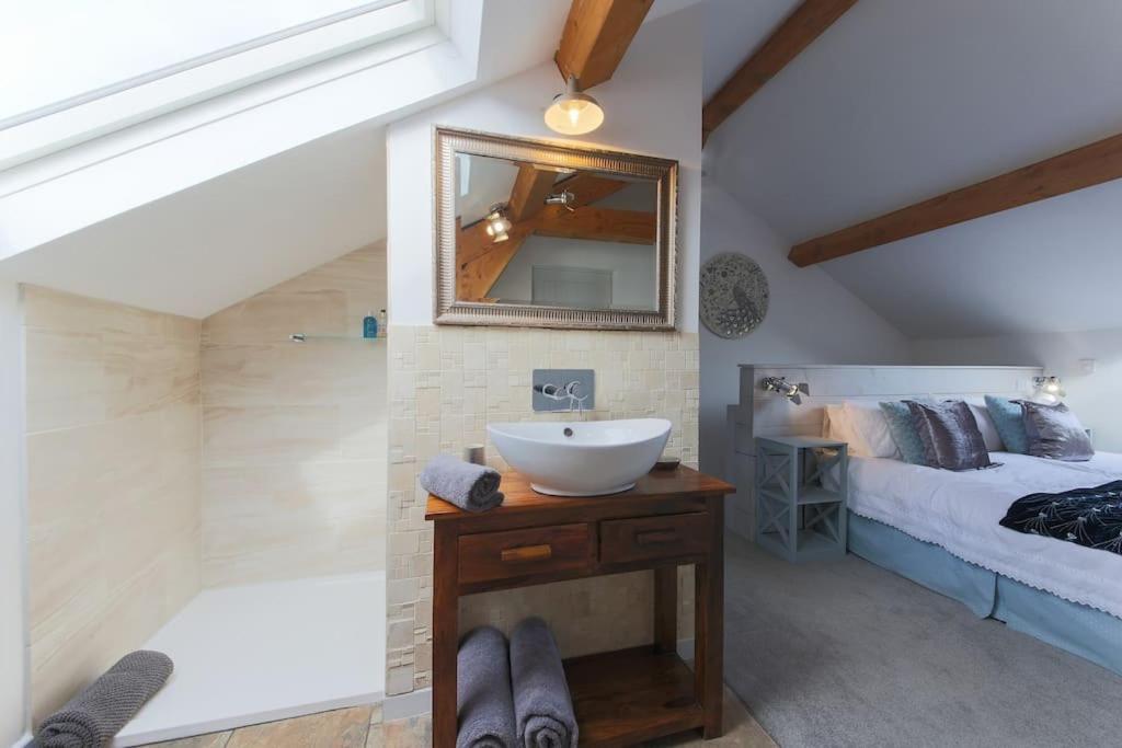 Little Bream - Pretty Cosy Cottage, Sea Views, Walk To The Beach Mawnan Smith Bagian luar foto