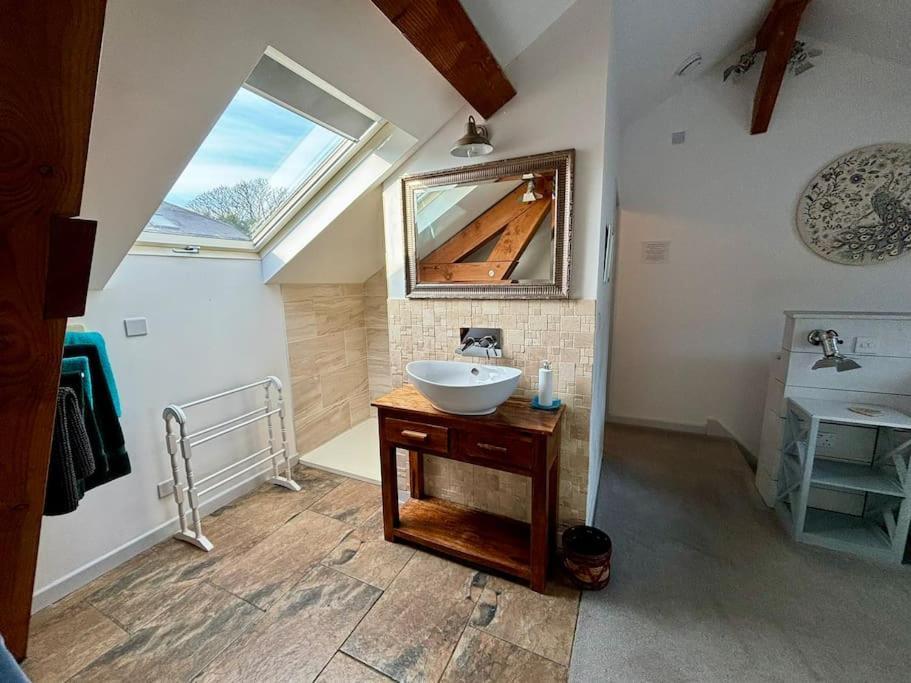 Little Bream - Pretty Cosy Cottage, Sea Views, Walk To The Beach Mawnan Smith Bagian luar foto